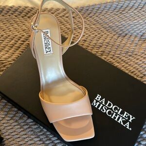 Badgley Mischka nude heels